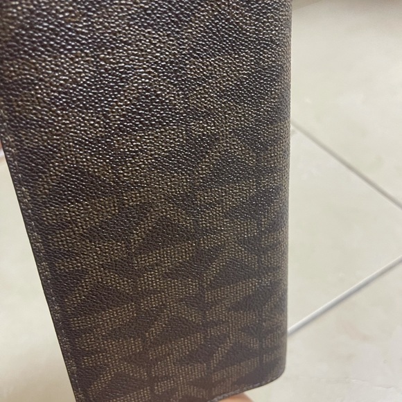 Michael Kors wallet - Picture 3 of 4